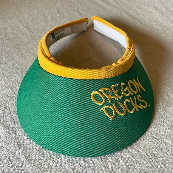 Vintage Oregon Ducks Visor Hat Classic Sportswear Made in USA Excel Condition - Picture 15 of 15